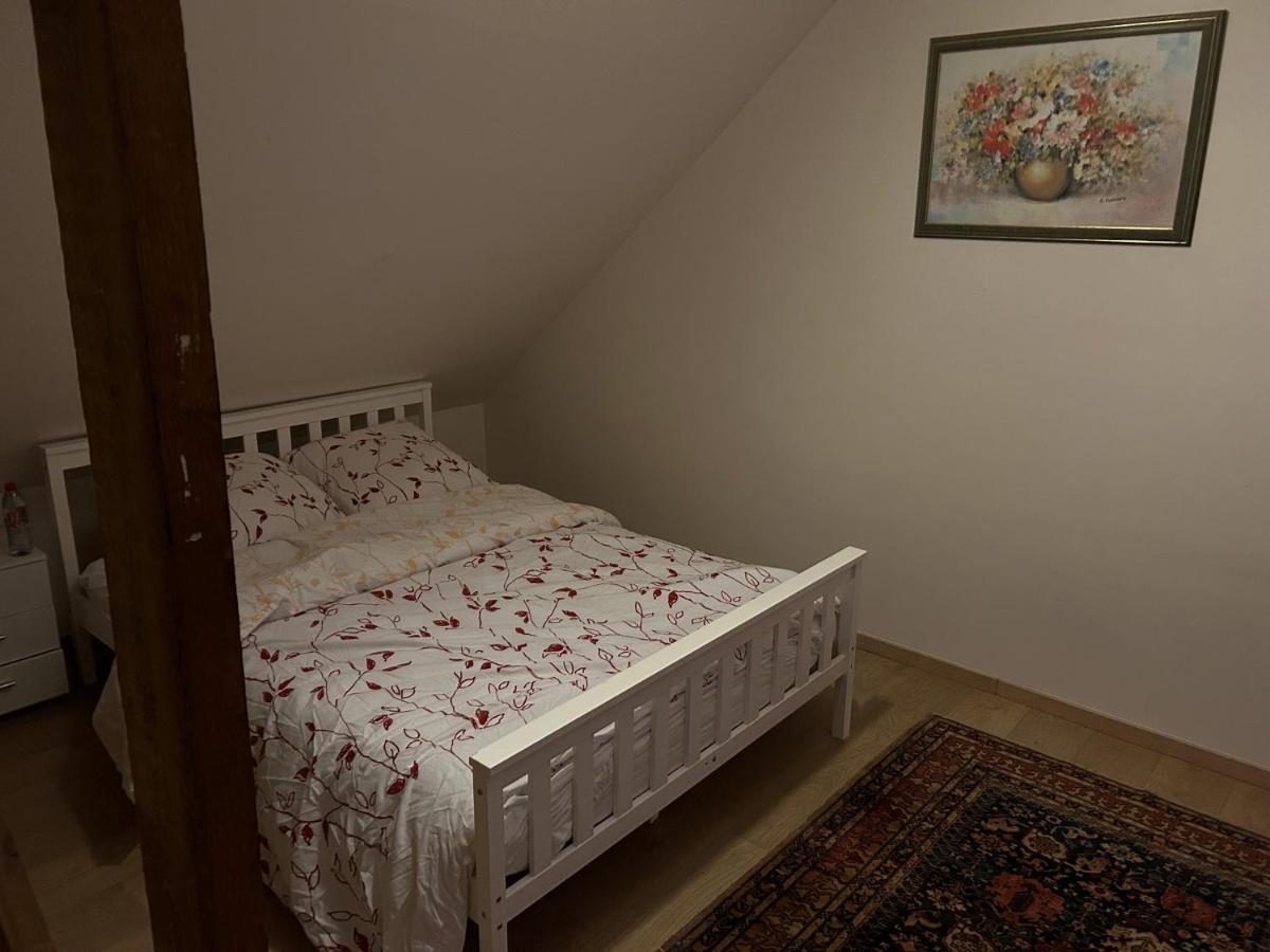Haylenes Apartment Tourcoing Bagian luar foto